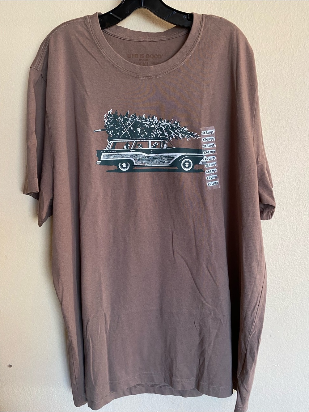 Life Is Good Christmas Tree Wagon Crusher Tee NWT